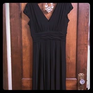 🥳 Quintessential LBD! (Little Black Dress)